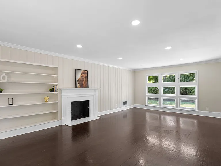 107 Lamb St — Photo 3
