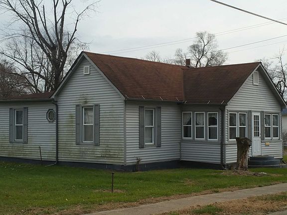 2nd image of 823 S Lincoln St