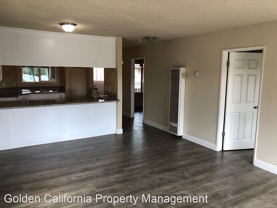 2nd image of 2741 Park Ave APT 17