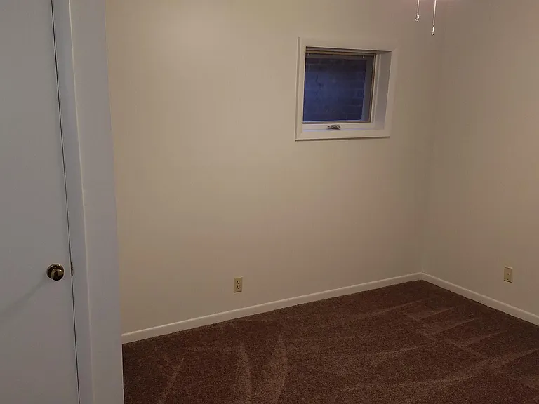 211 Harbor Dr — Photo 11