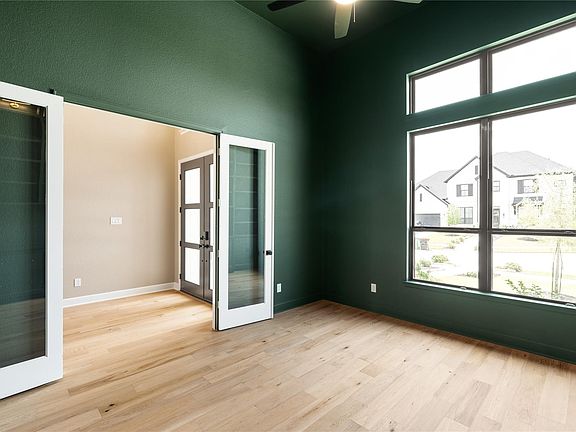 4th image of 9607 Maple Wood Dr
