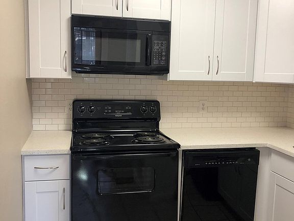 2nd image of 1437 W Dakota Ave APT A