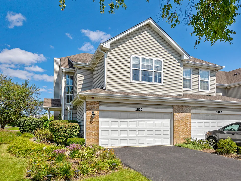 1829 Golden Gate Ln