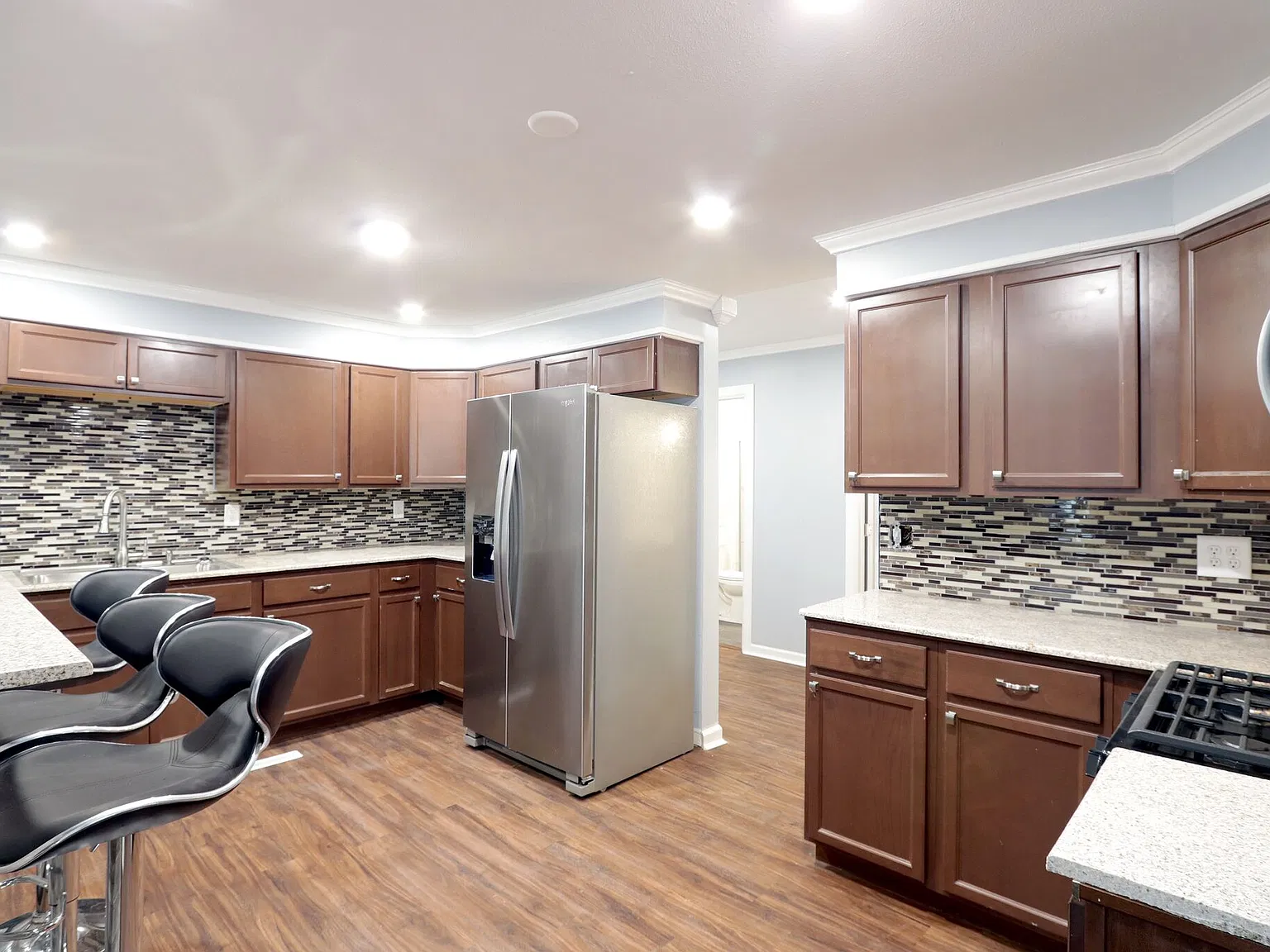 203.5 Cherry St - 1 — Photo 3