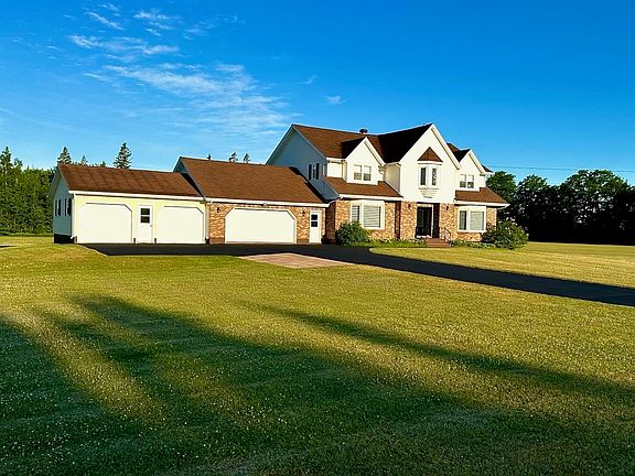2nd image of 25 Elizabeth Dr