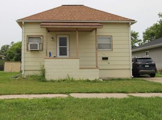 408 S 2nd St, Norfolk, NE 68701