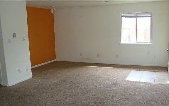 2nd image of 2420 Quinlan Ave