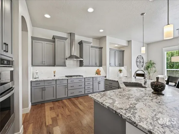 5271 W Saguaro Dr, Eagle, ID 83616
