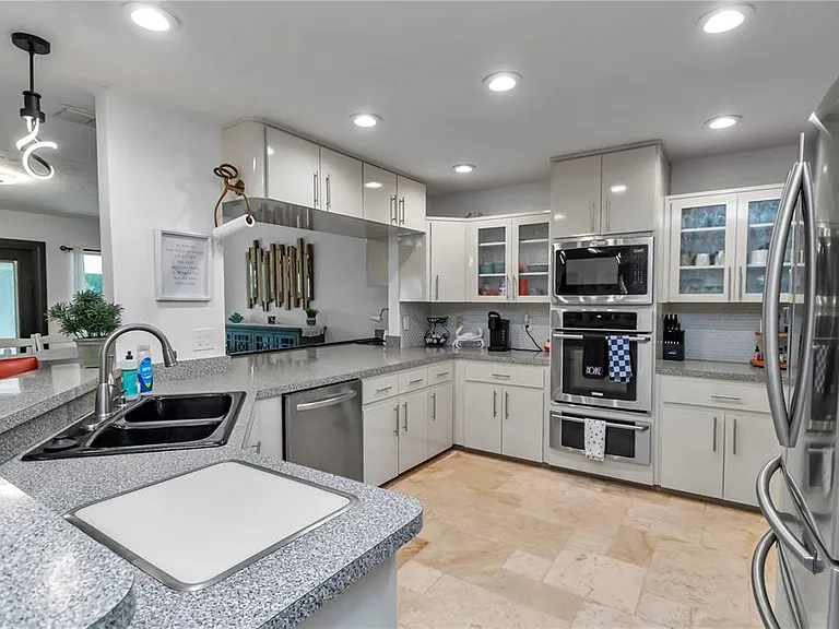 1542 SE Pinwheel Dr — Photo 32
