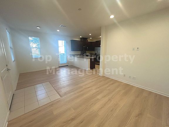 5th image of 4113 Calle Arbol