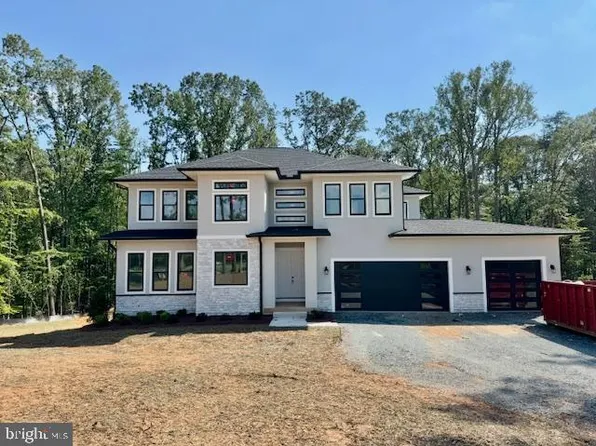 208 Castlebar Dr, Fredericksburg, VA 22406