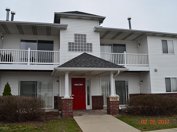 2nd image of 707 Carom Cir