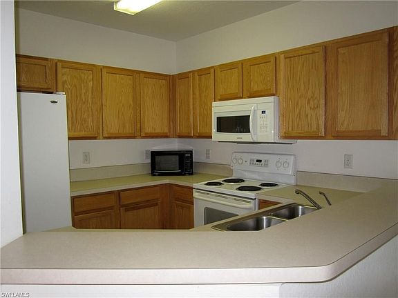 4th image of 10079 Poppy Hill Dr