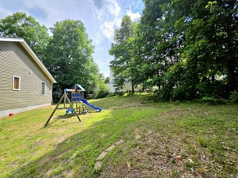 141 South St — Photo 30