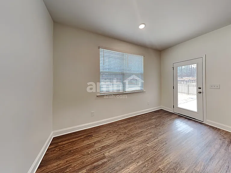 3283 Oakfields Rd — Photo 4