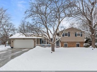 1258 Circle Dr, Green Bay, WI 54313