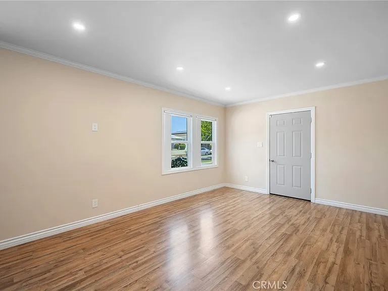 528 Ivy St — Photo 7