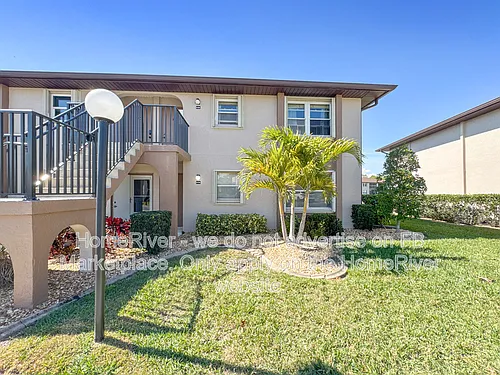25100 Sandhill Blvd #M-104 Photo 1