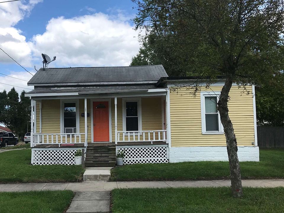 1st image of 703 S Oak St