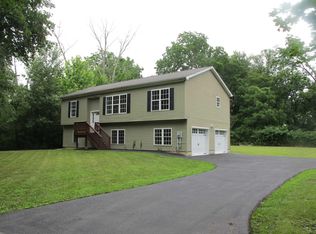 8 Rockland Rd, Poughkeepsie, NY 12601