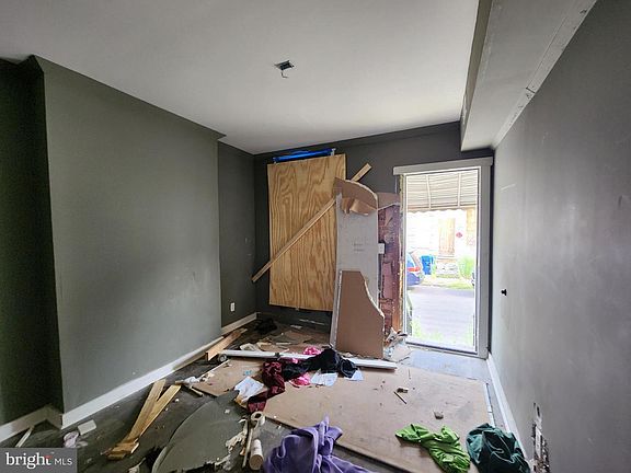4th image of 2105 Wilhelm St