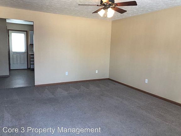 3rd image of 3411 Bohmer Dr APT 02