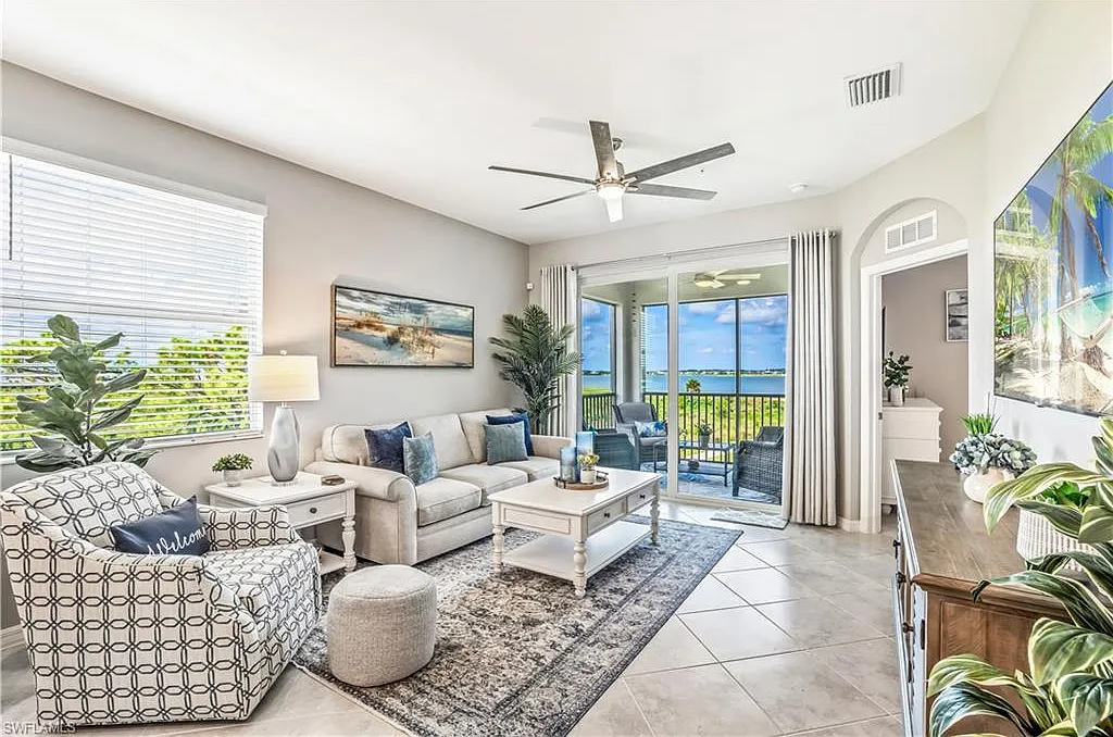2 bed, 2.0 bath, 1301 sqft, $6,500 — Photo 4