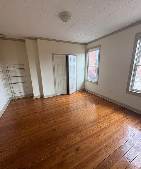 165 E Davis St #1 — Photo 7
