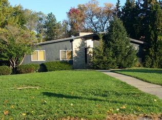 7437 Wellbourne Ct, Bloomfield Hills, MI 48301