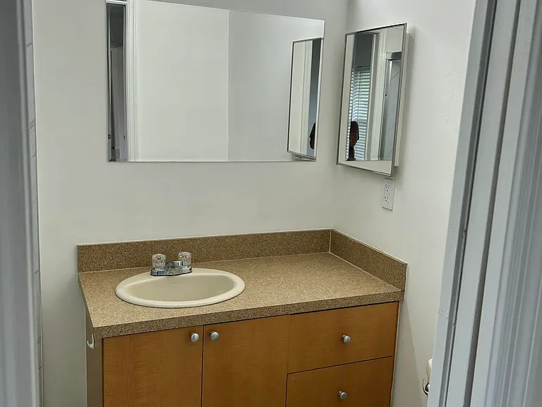 367 SW Donna Ter — Photo 17