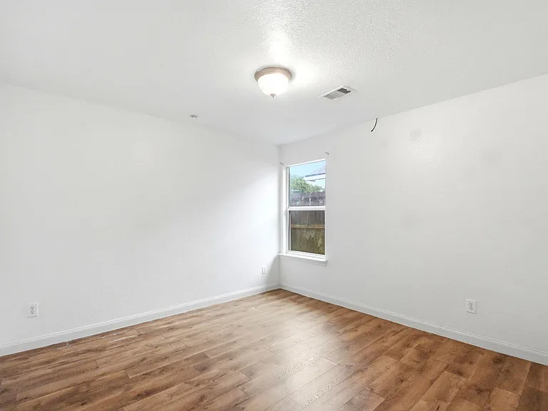 111 Thunder Basin Dr — Photo 36