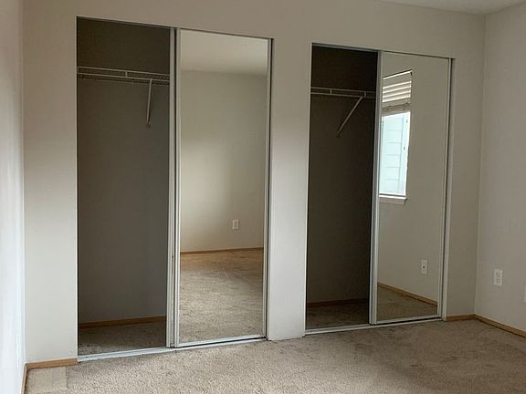5th image of 745 Summit Ave E APT 405