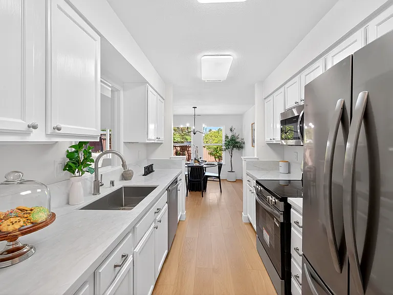 726 Buena Vista Pl — Photo 20