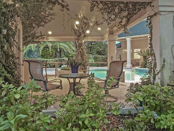 041_outdoors at Night