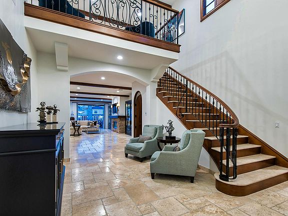 4th image of 4162 La Venta Dr