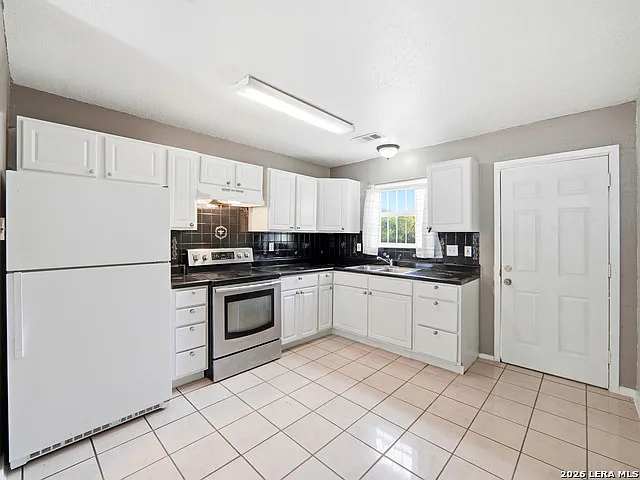 1301 S Palmetto — Photo 7