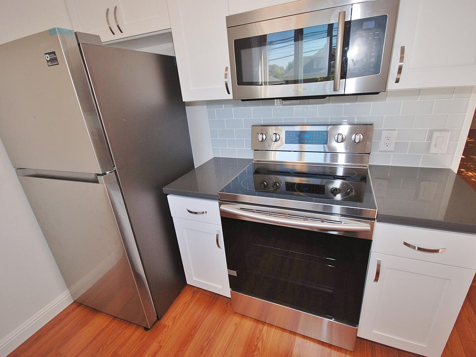 1st image of 416 Villa Ter
