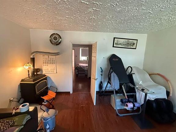 4th image of 1716 Eldridge Ave
