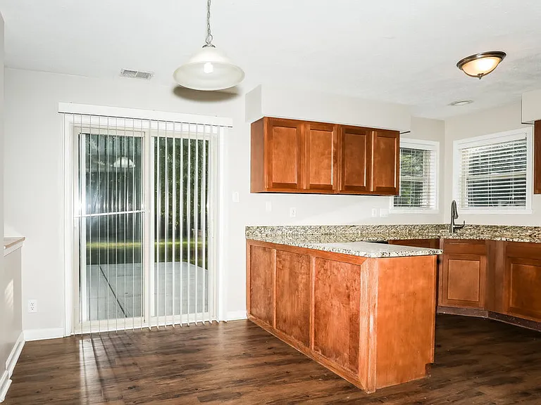 5287 Ivy Hill Dr — Photo 7