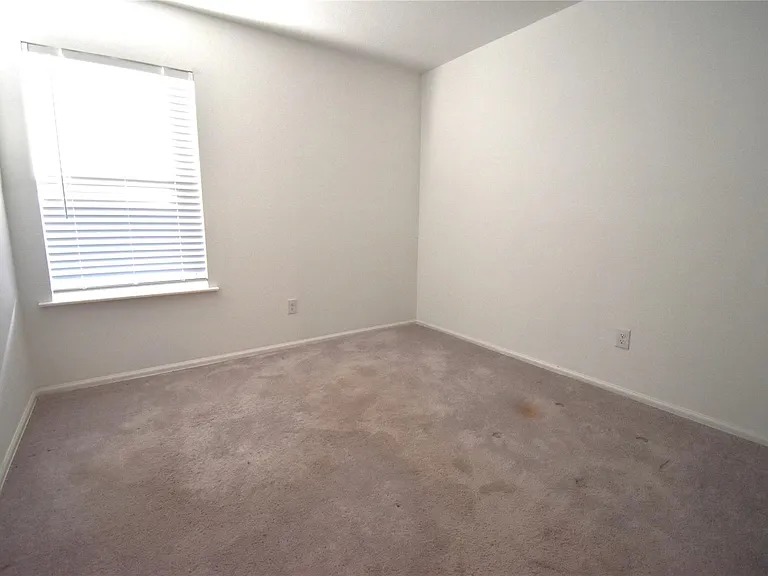 3326 Spanish Oak Ln — Photo 16