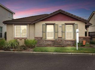 371 Carriage Ln, Oakdale, CA