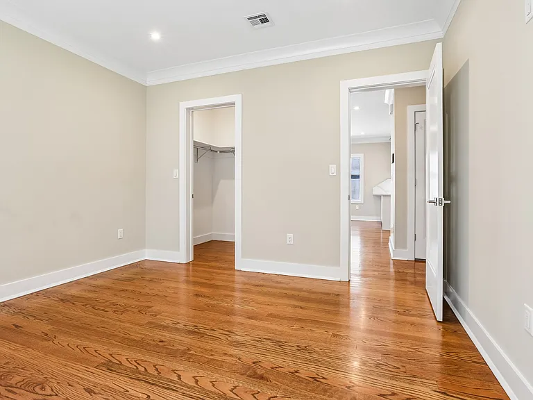 211 Warwick Ave #1 — Photo 30