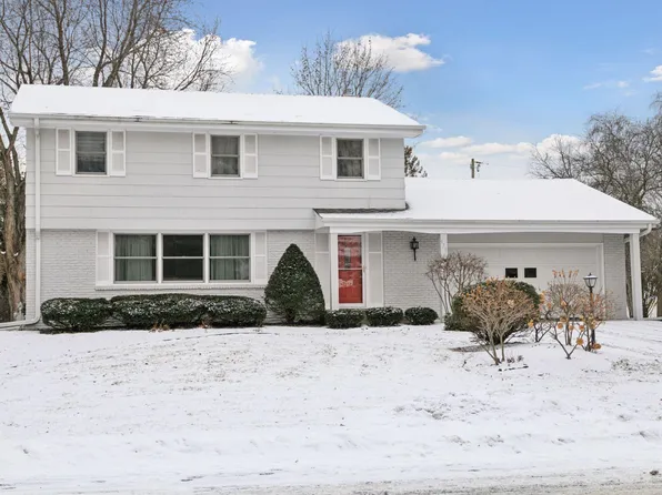 970 Douglas Rd, Mendota Heights, MN 55118