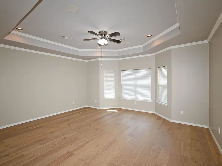 7501 Continental Pkwy — Photo 23