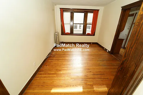 240 Kelton St #9 Photo 1