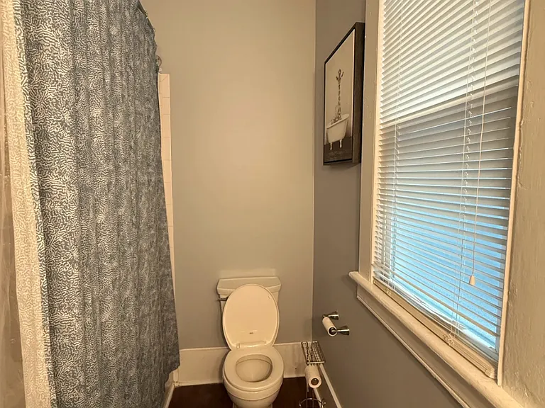 311 E 40th St #1/2 — Photo 14