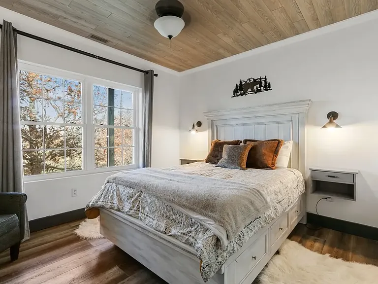 1175 La Salle Ct — Photo 13