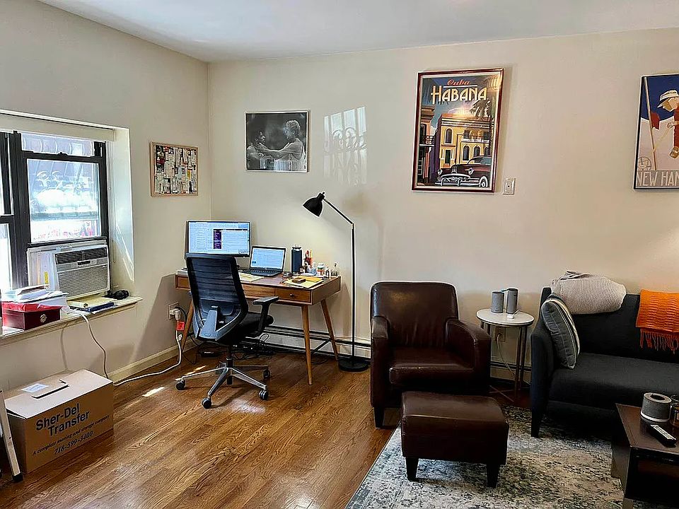1st image of 166 Hoyt St APT 1