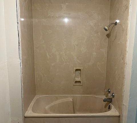 3rd image of 4642 Hilma St