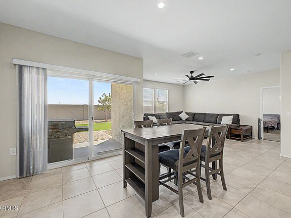 4th image of 40 S CARLTON Avenue